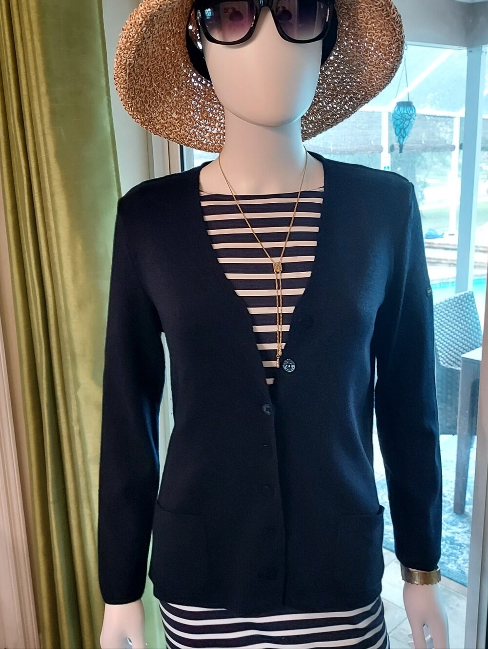 Saint James: 100% Laine Wool V-Neck Button Cardigan w Pockets. Sz. XXS